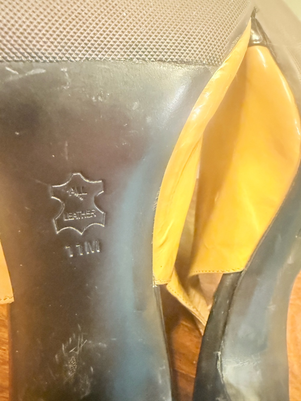 Tory Burch Tan Patent Leather Pointed Slingback Pumps Bow Black Trim Size 11 - Picture 9 of 10